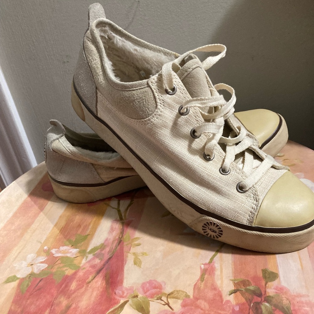 UGG Casual Cream Canvas 👟 Sneakers